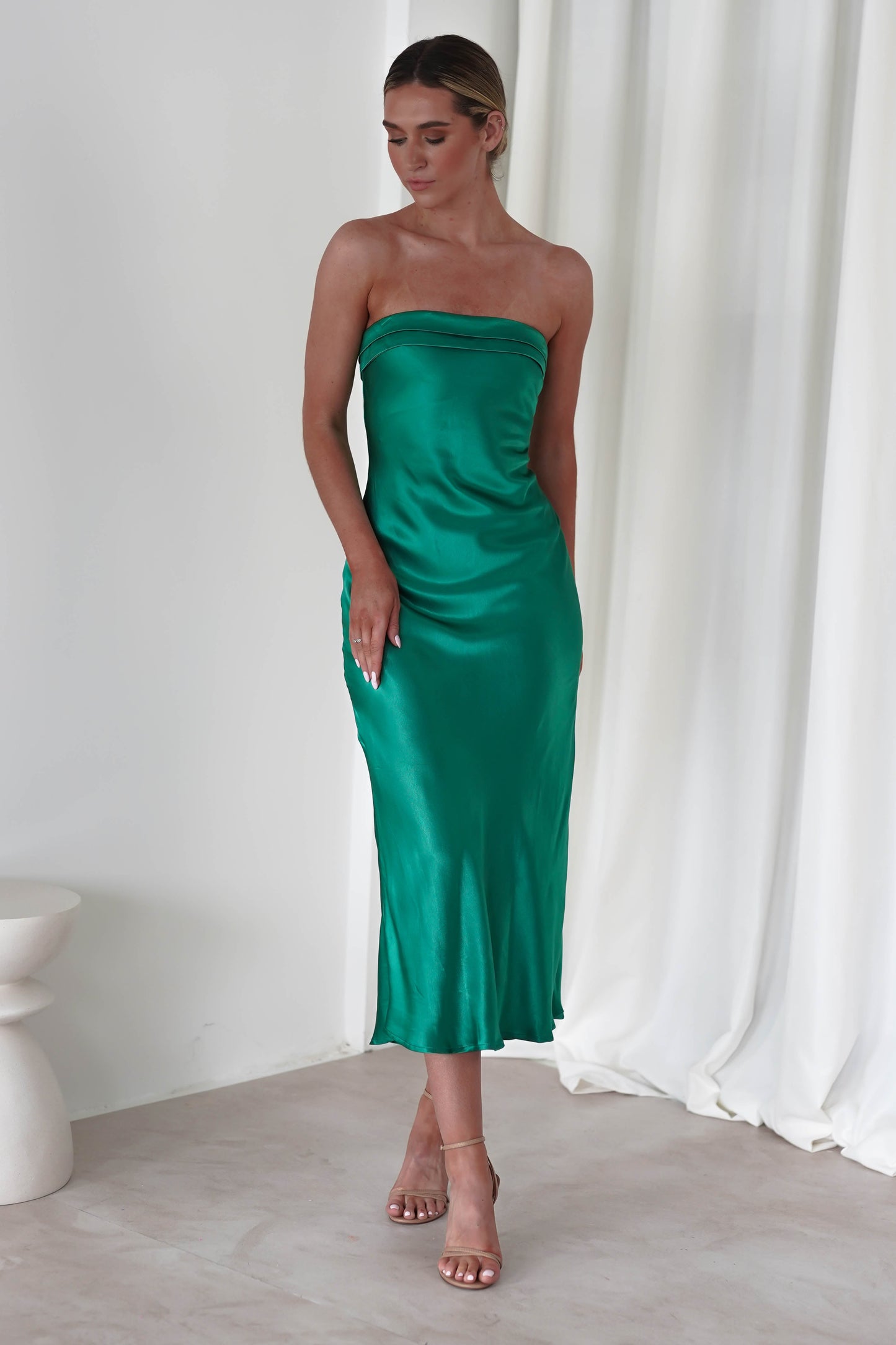 Lucia Soft Satin Slip Midi Elbise | Zümrüt Yeşili