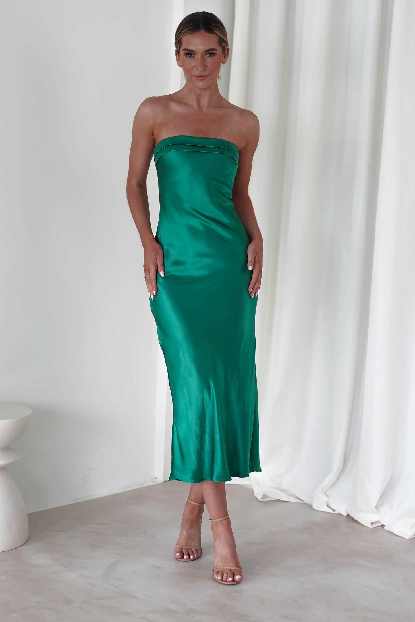 Lucia Soft Satin Slip Midi Elbise | Zümrüt Yeşili